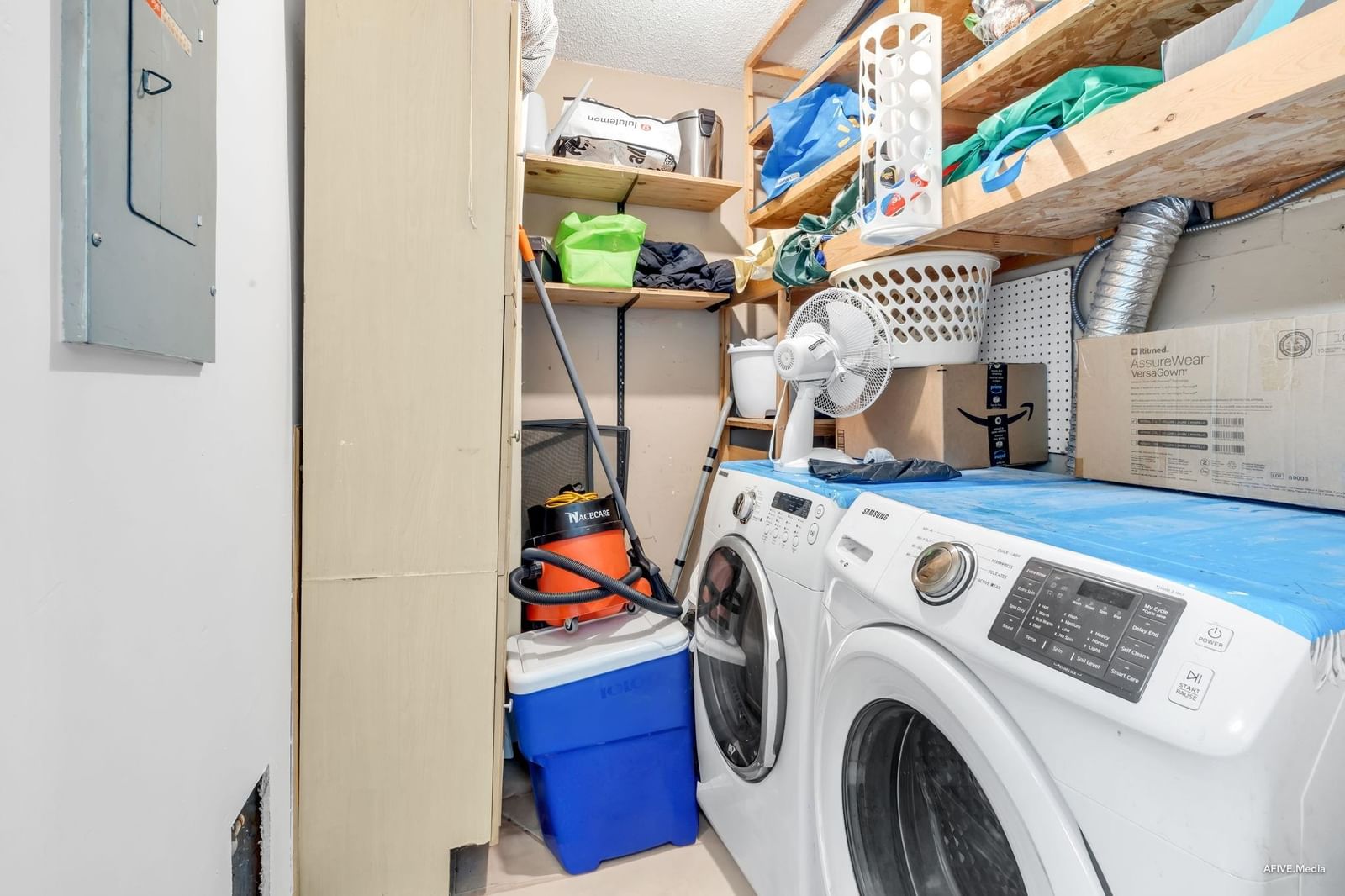 Listing Image 16