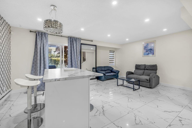 56 - 9955 140 Street
