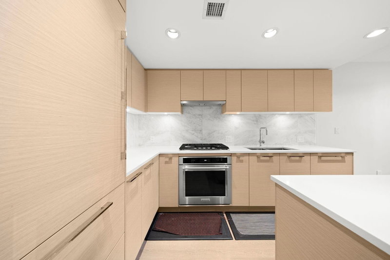 102 - 6700 Dunblane Avenue, Burnaby, V5H 3K6 | Image 2