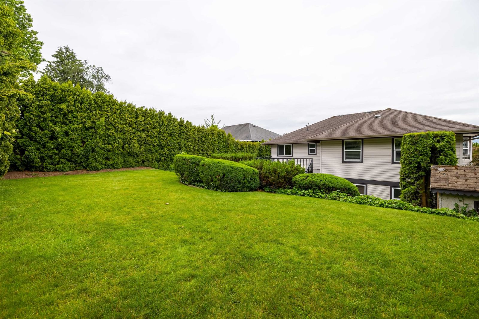 Listing Image 38