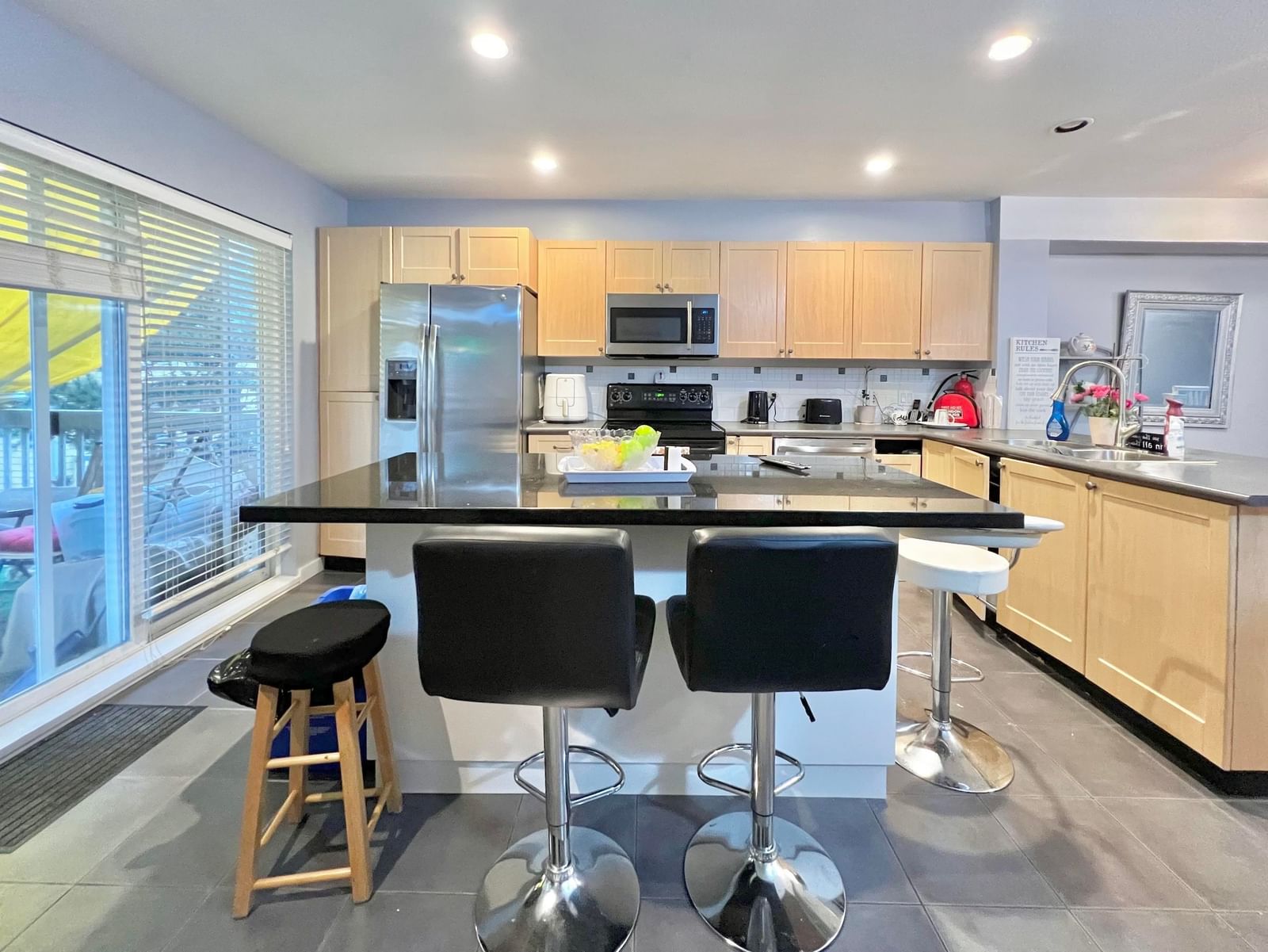 Listing Image 5