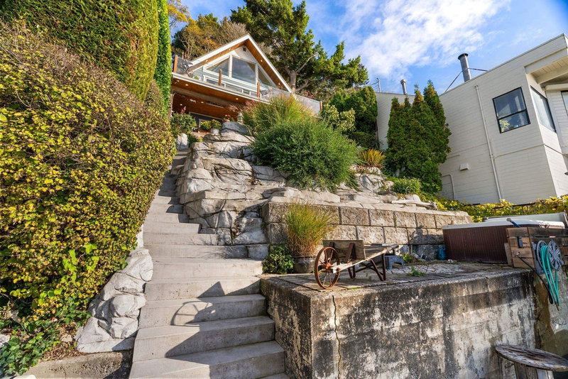 188 Tsawwassen Beach Road, Delta, V4M 2J2 | Image 3