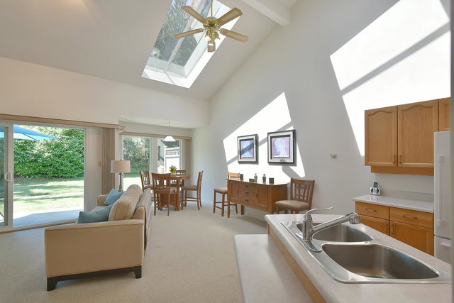 11 - 5761 Wharf Avenue