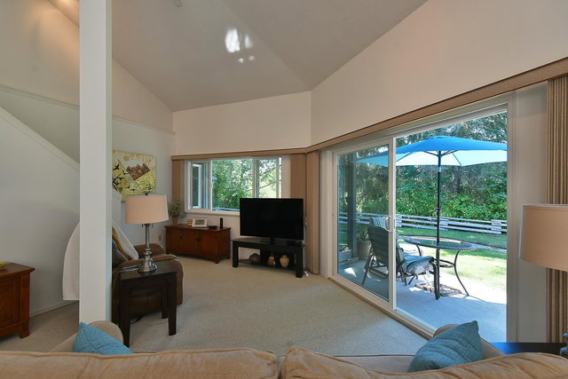 11 - 5761 Wharf Avenue