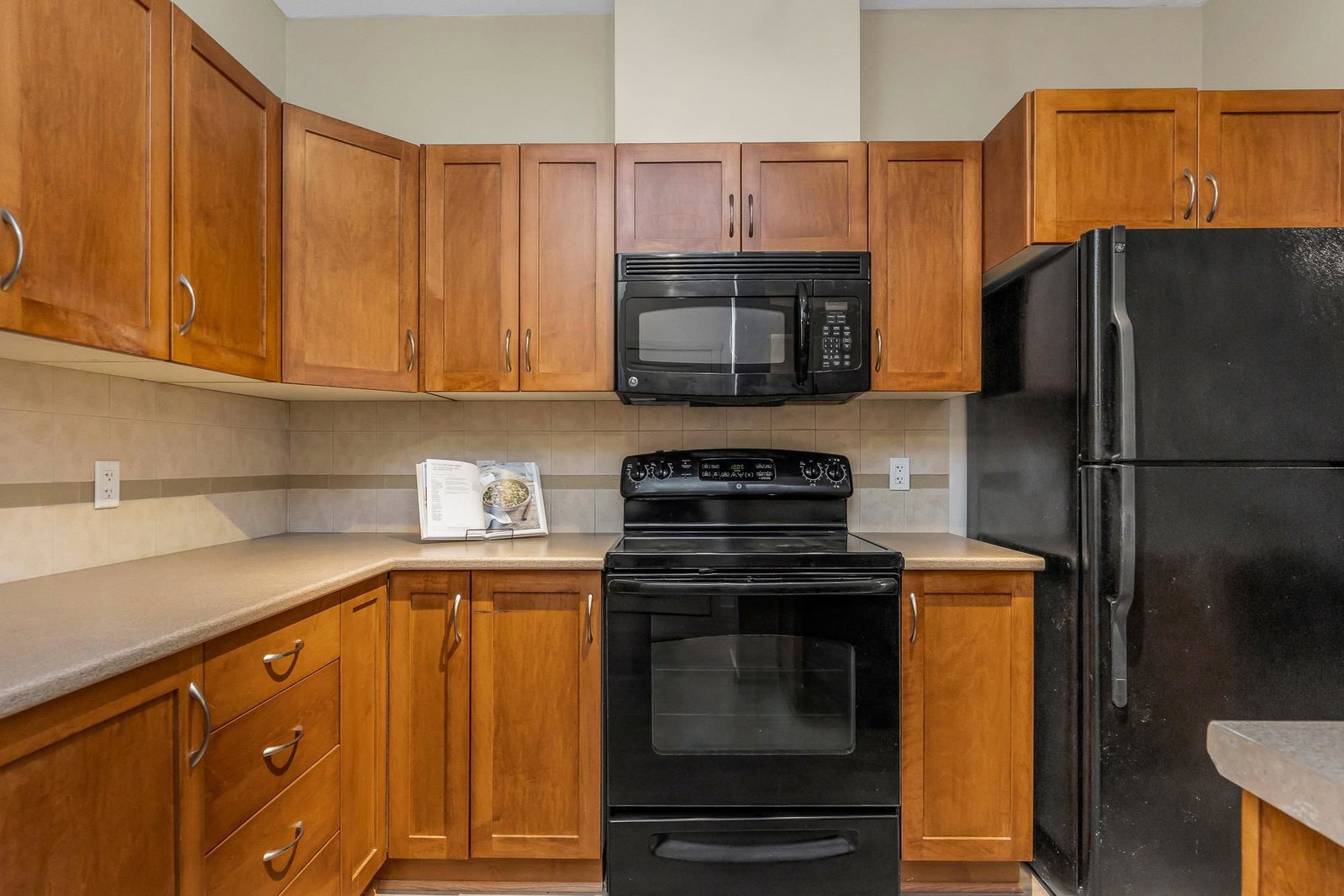 Listing Image 9