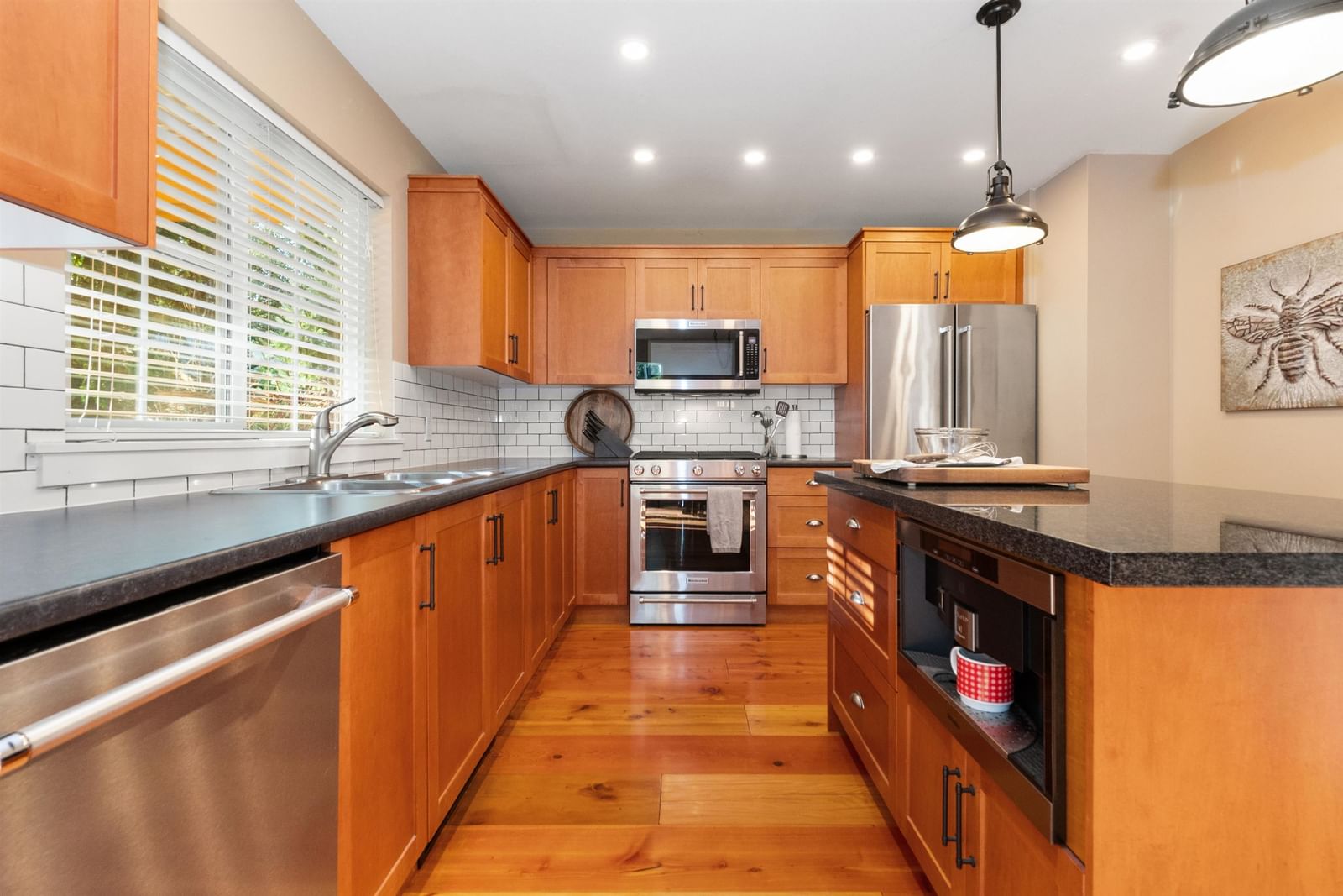 Listing Image 14