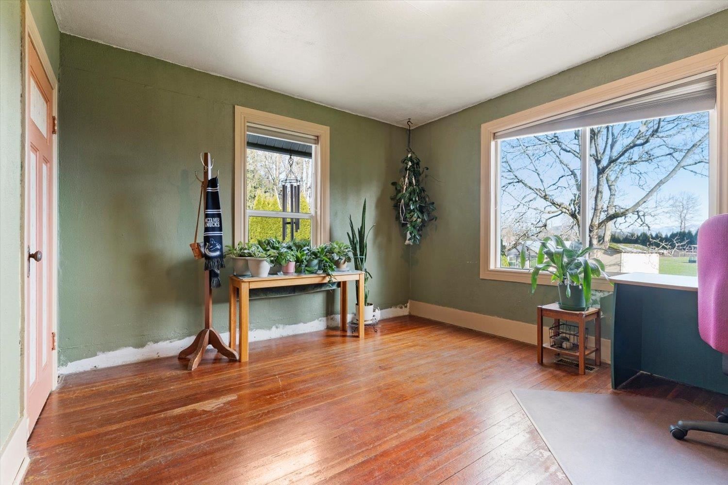 Listing Image 18