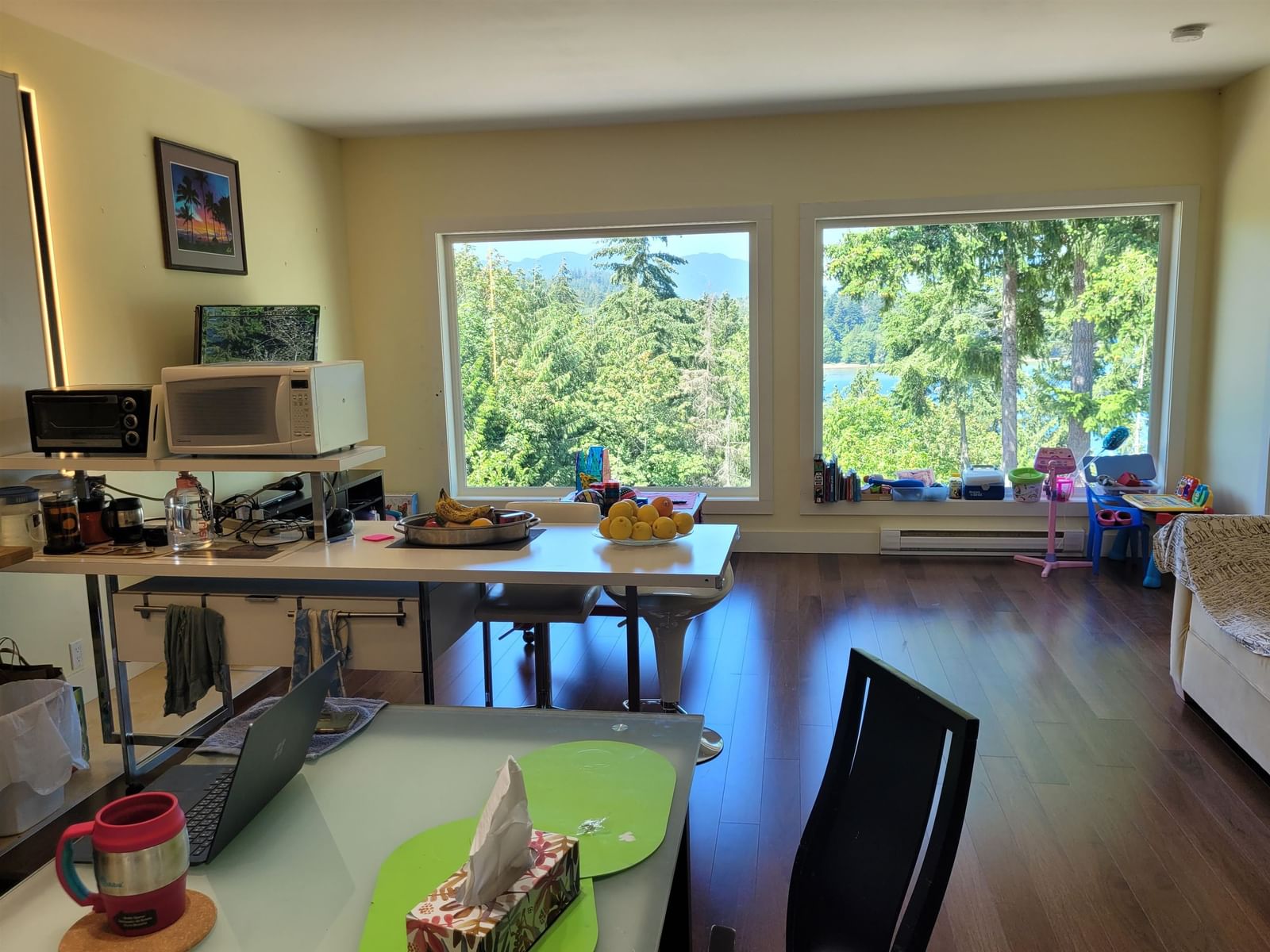 Listing Image 8