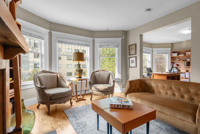 2 - 1116 Bute Street