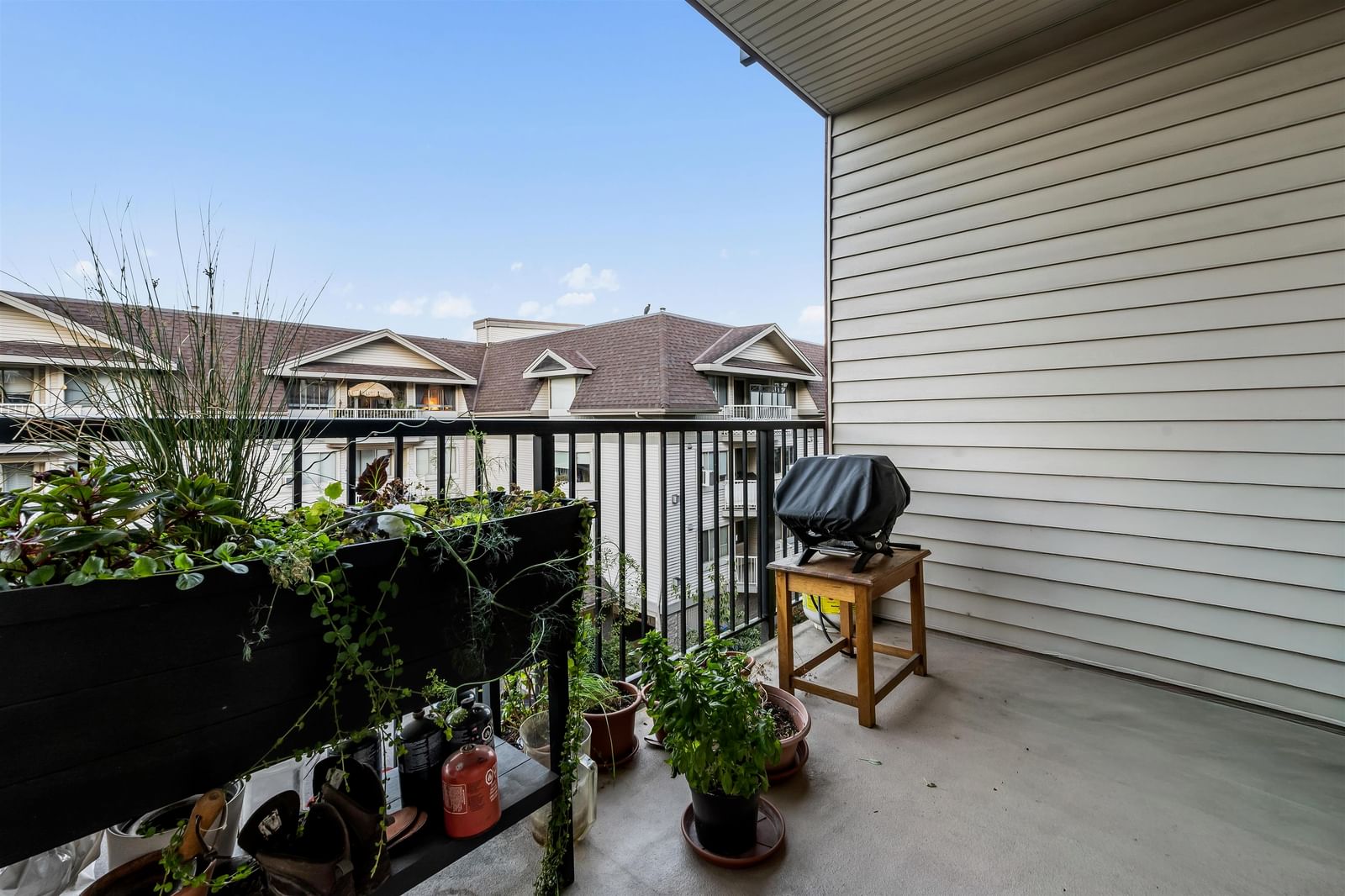 Listing Image 25