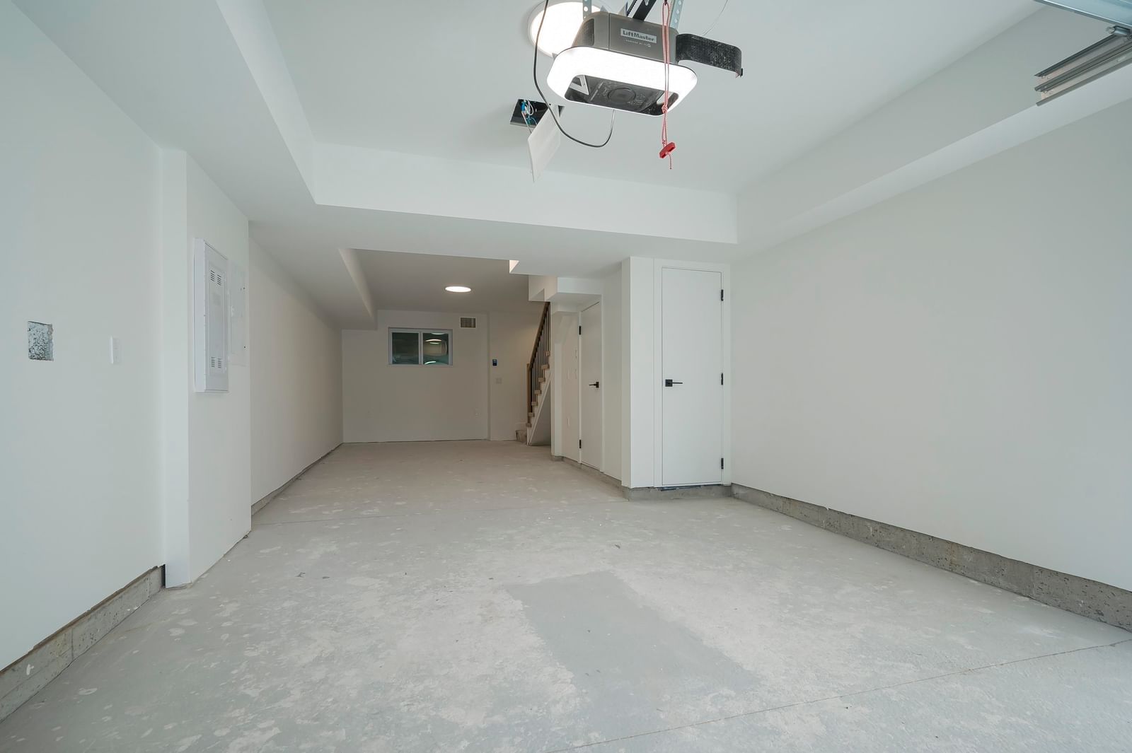 Listing Image 30