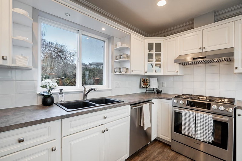 912 Habgood Street, White Rock, V4B 4W6 | Image 3