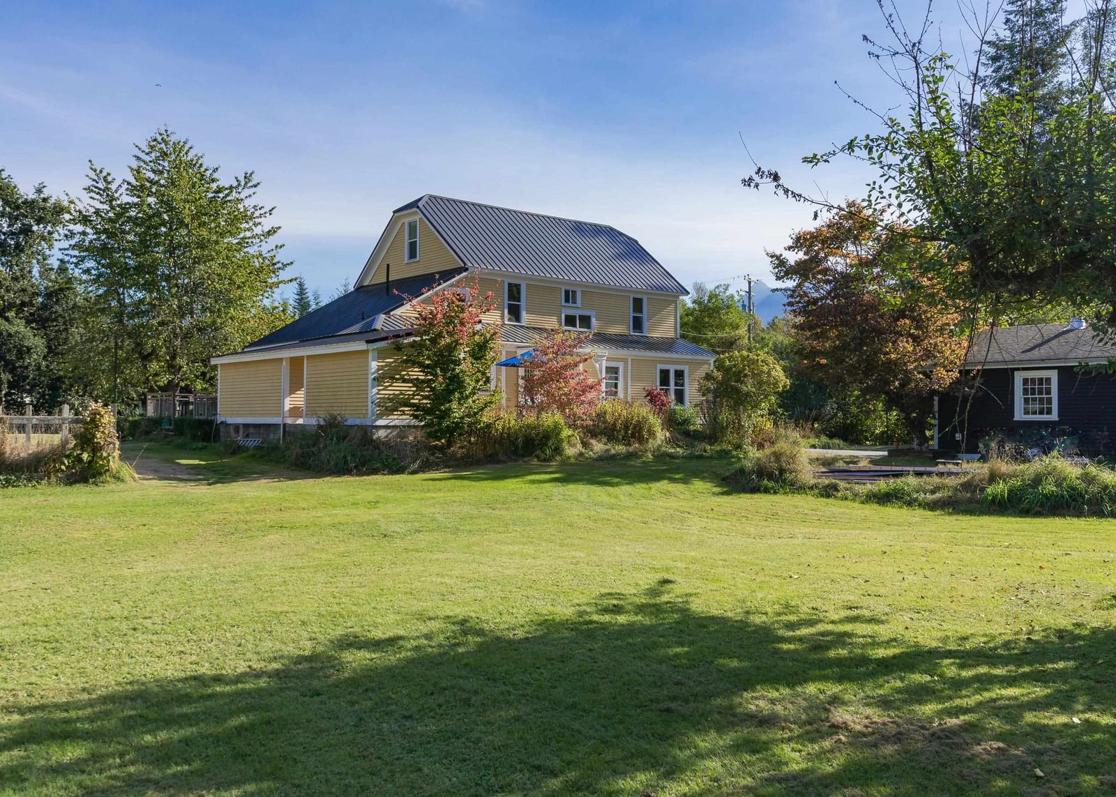Listing Image 6