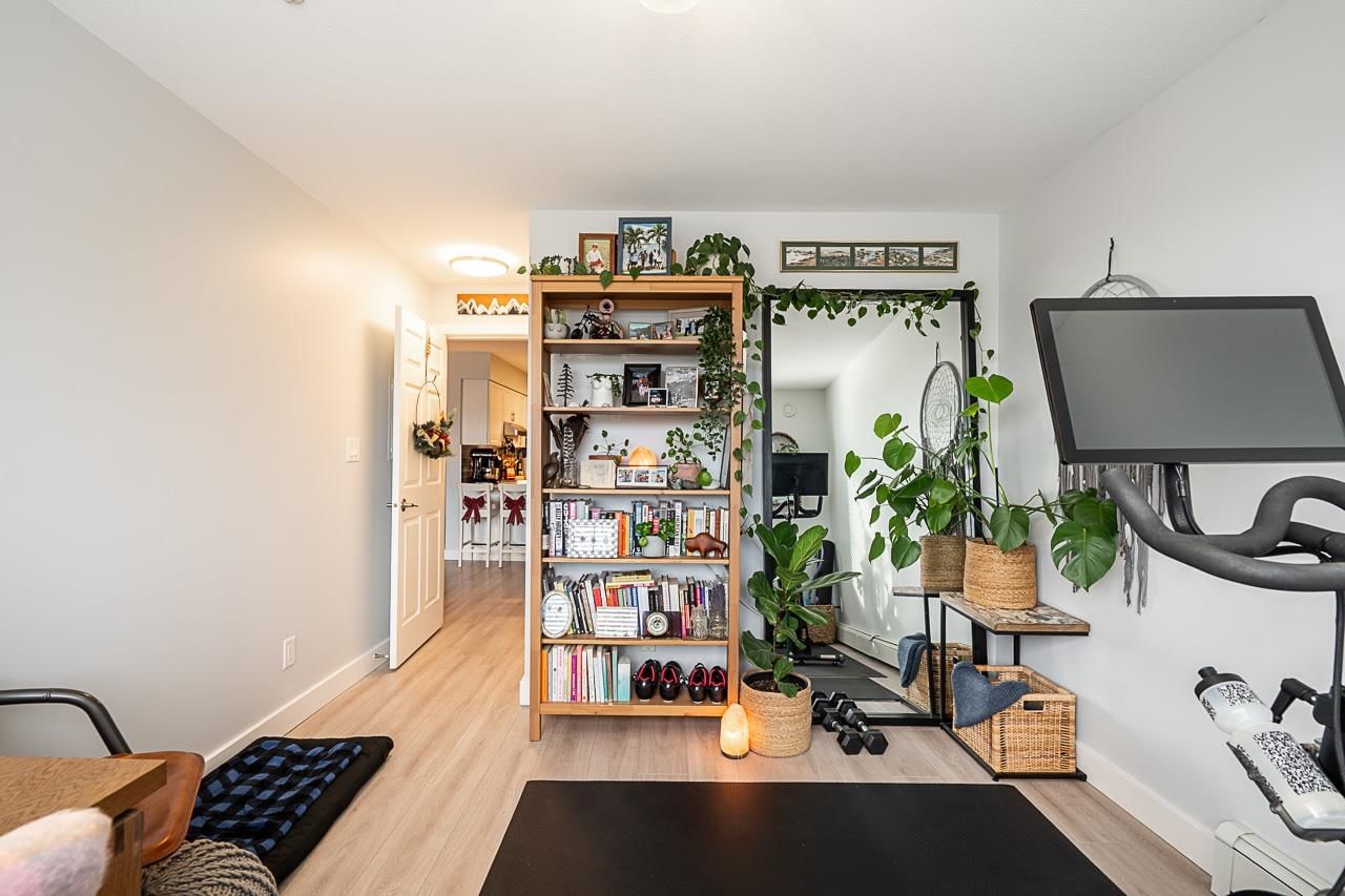 Listing Image 21
