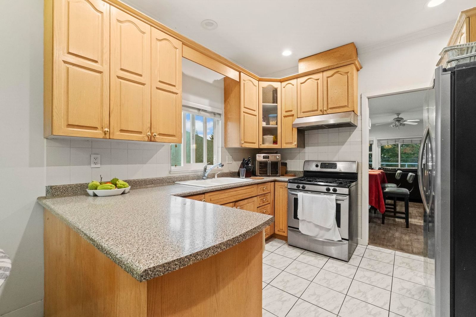 Listing Image 10
