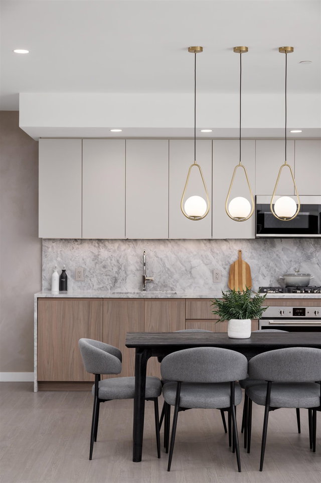 702 - 1175 Pintree Way