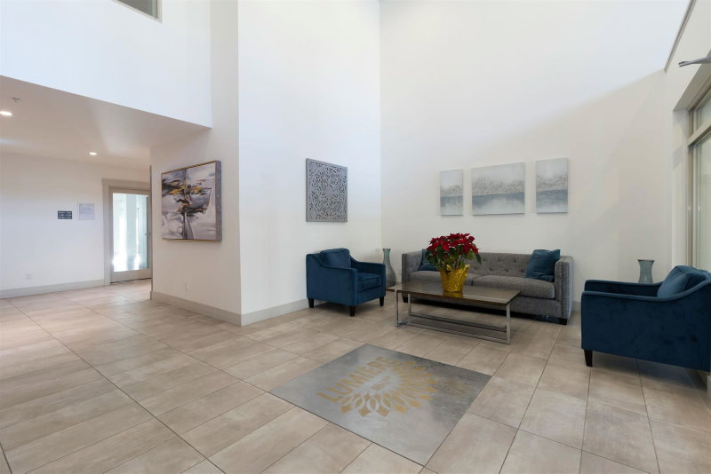 407 - 2436 Kelly Avenue