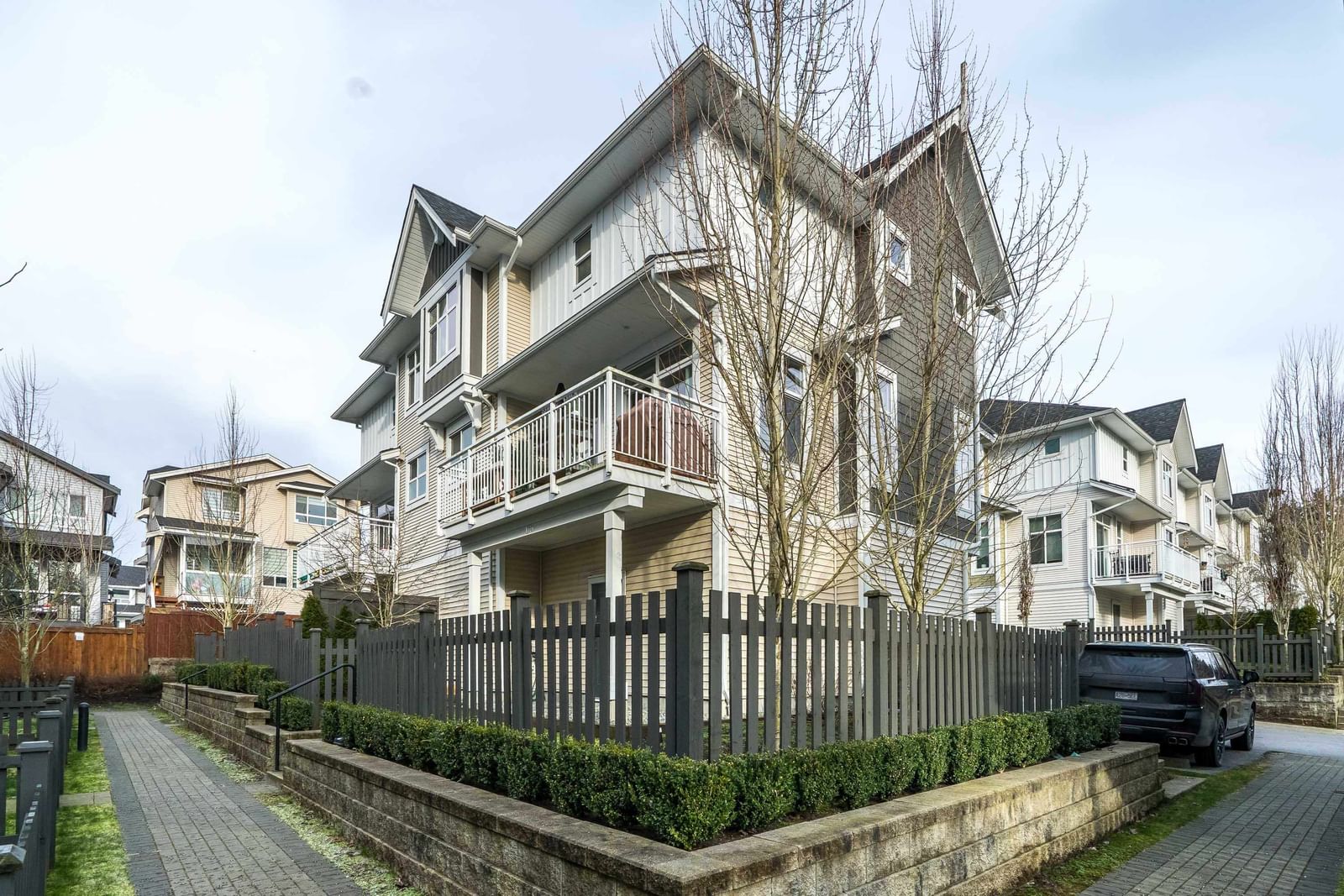 Listing Image 16