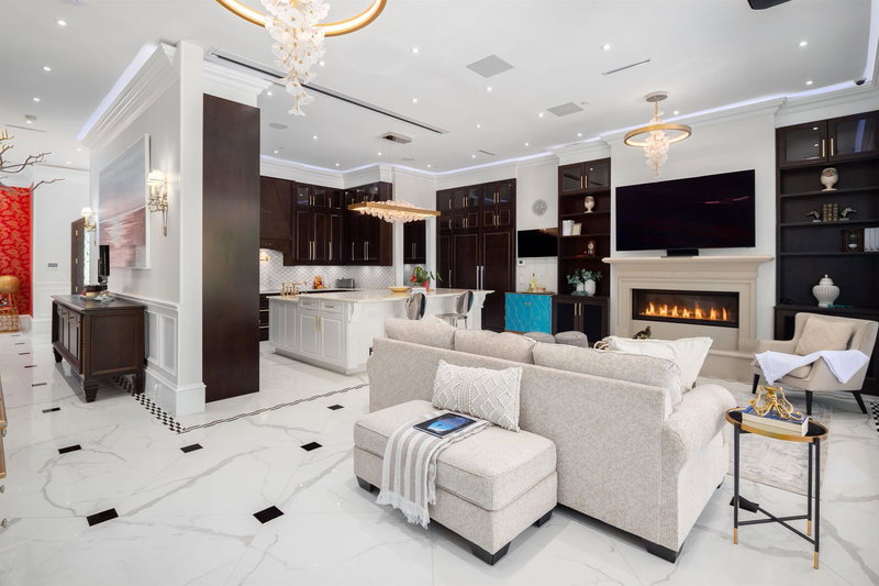 8483 Wiltshire Street, Vancouver, V6P 5H6 | Image 2