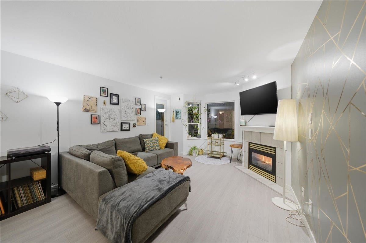 Listing Image 5