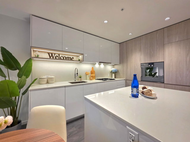 510 - 6200 Minoru Boulevard