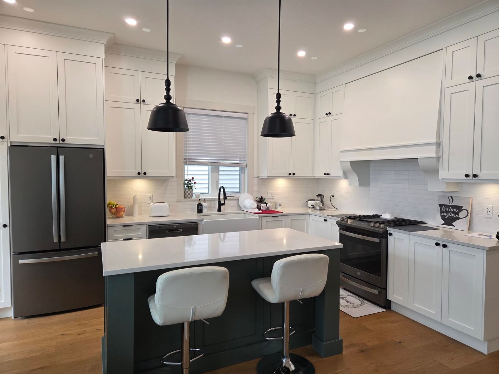 Listing Image 10