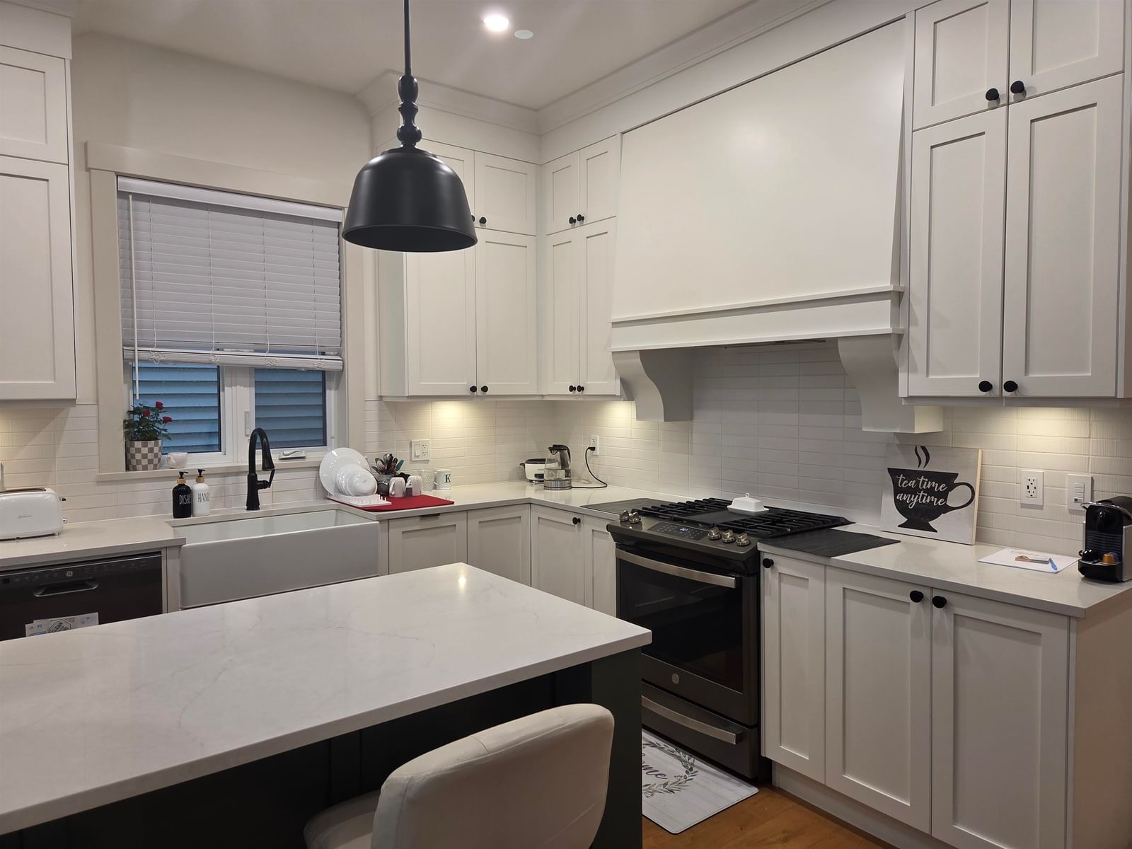 Listing Image 12