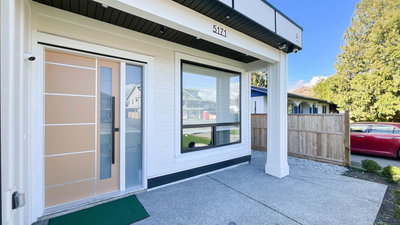 5171 57 Street | Delta | Image