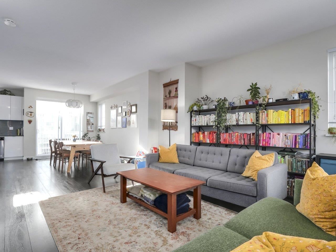 Listing Image 9