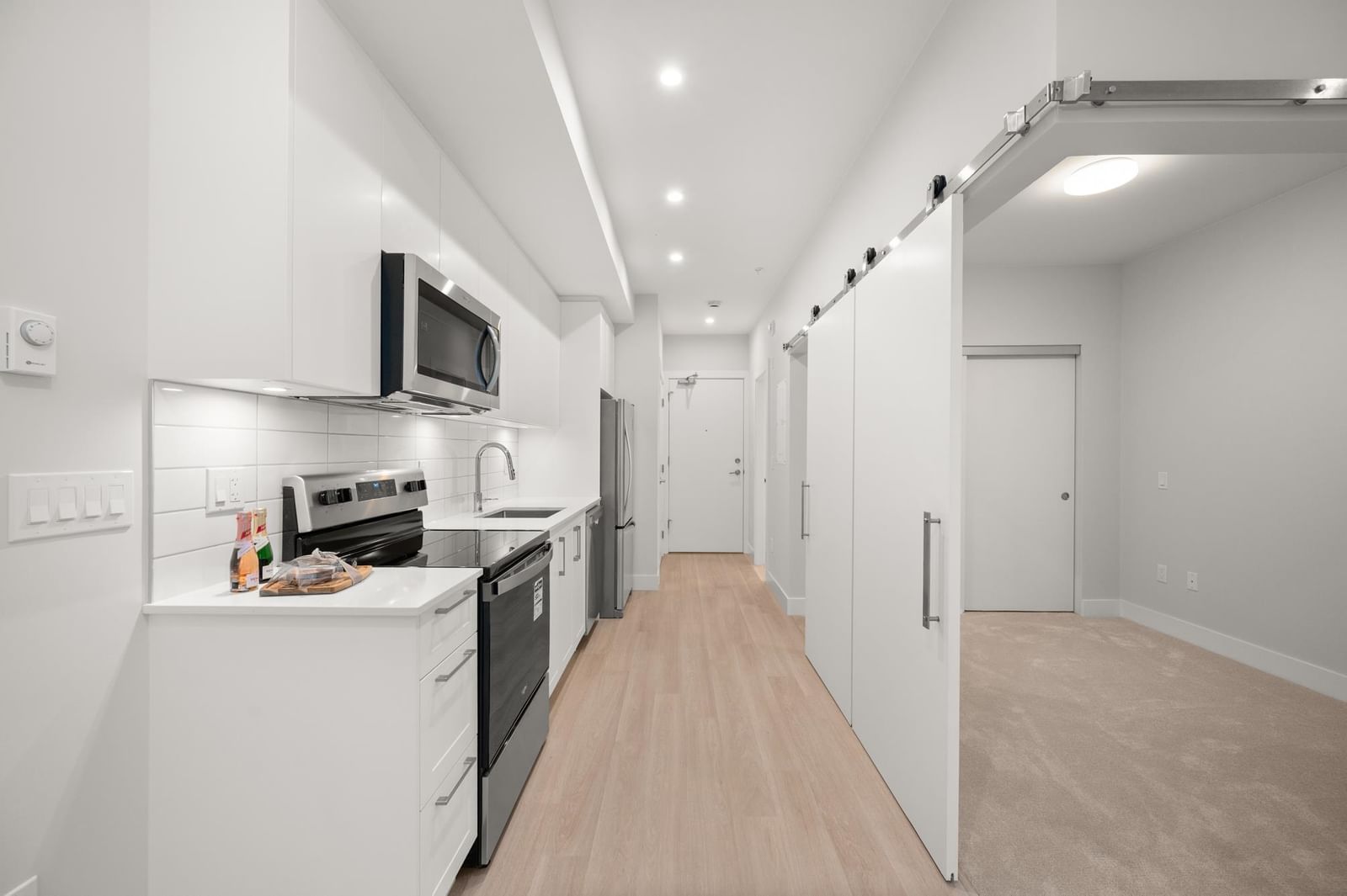 Listing Image 10