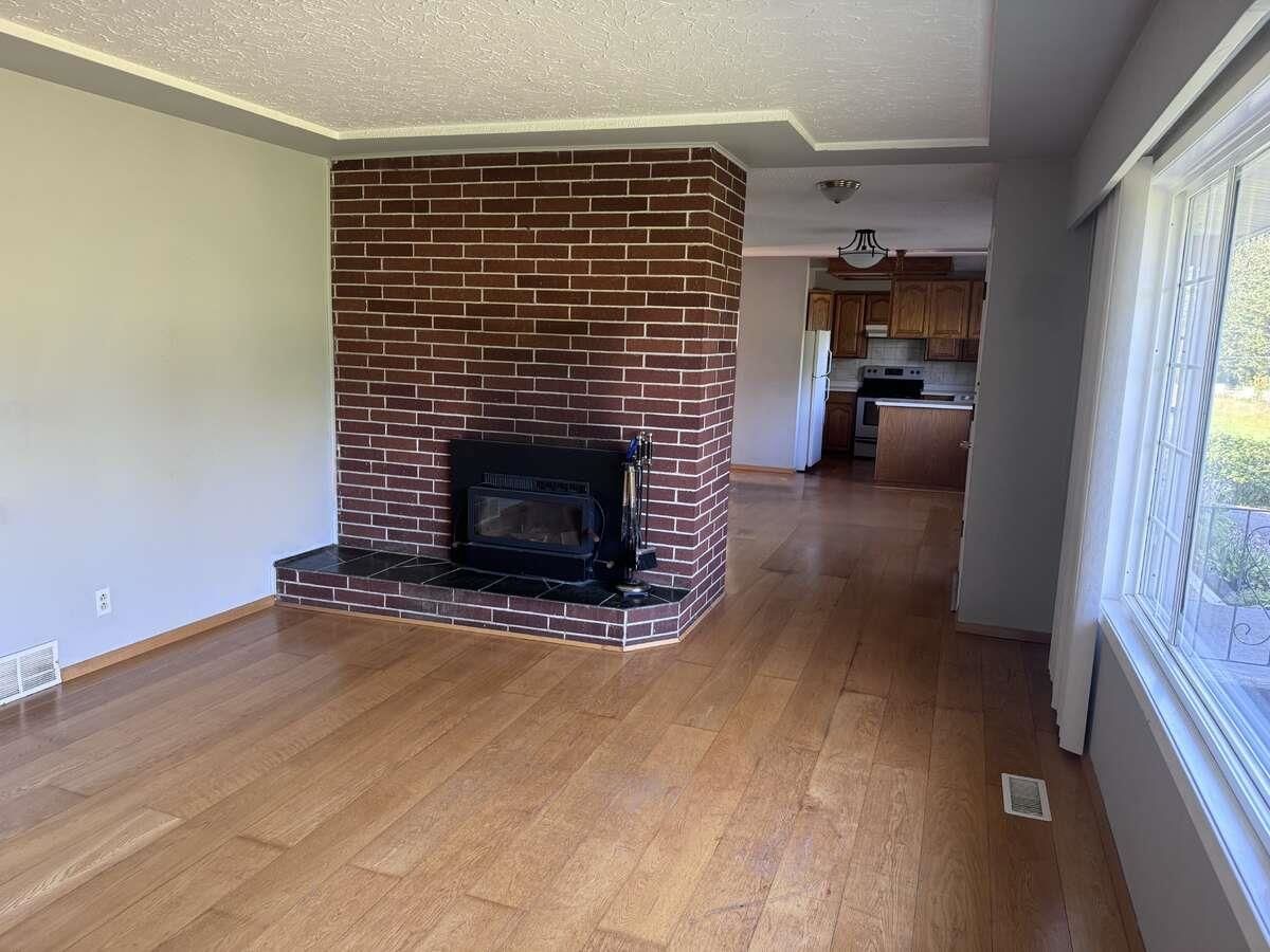 Listing Image 26