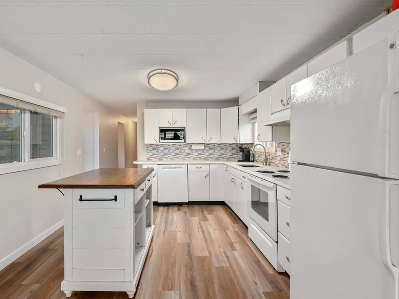 82 - 19658 Pinyon Lane, Pitt Meadows, V3Y 1Z3 | Image 2