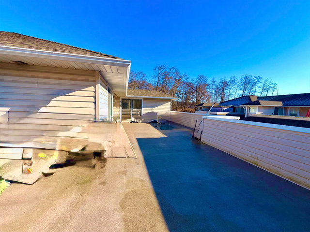 212 - 9310 King George Highway