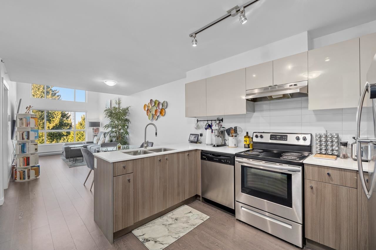 Listing Image 10
