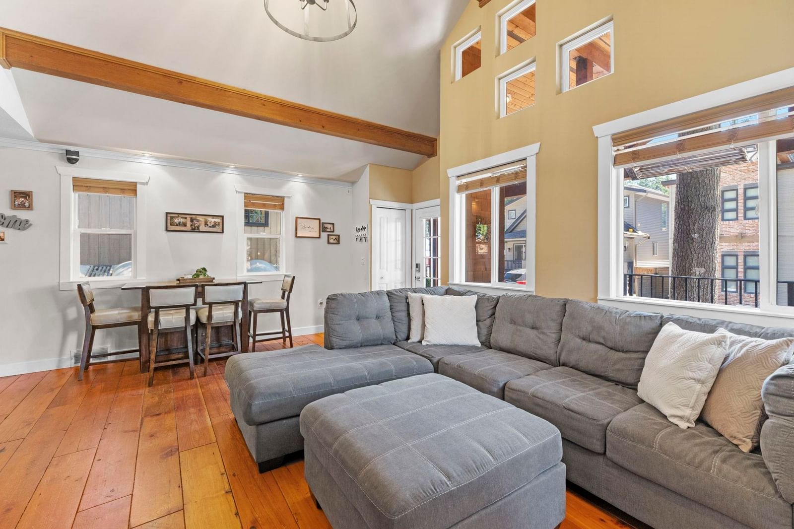 Listing Image 6