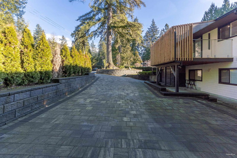 4491 Primrose Lane, North Vancouver, V7R 4H1 | Image 2