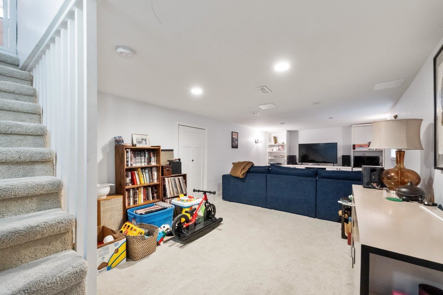 Listing Image 25