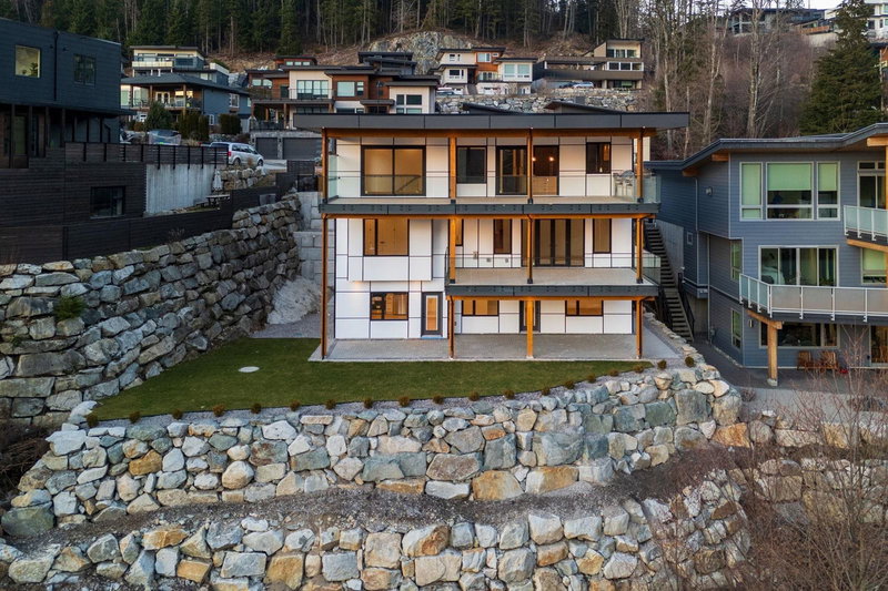 2216 Windsail Place, Squamish, V8B 0T6 | Image 3