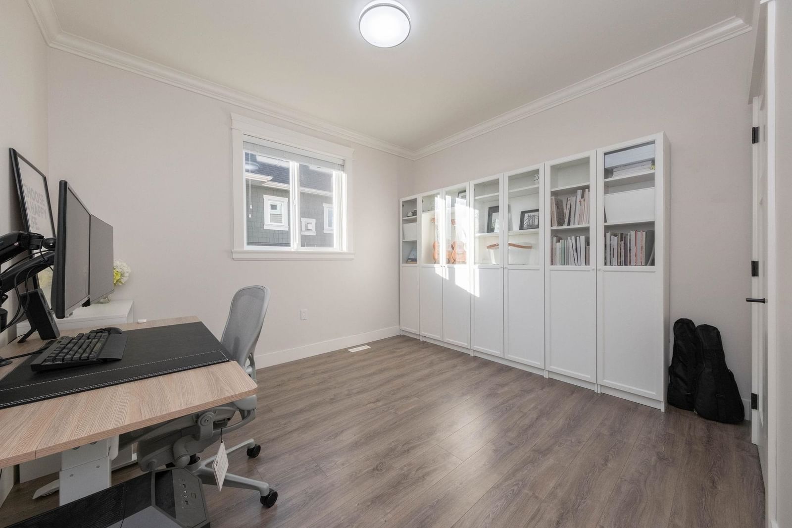 Listing Image 12