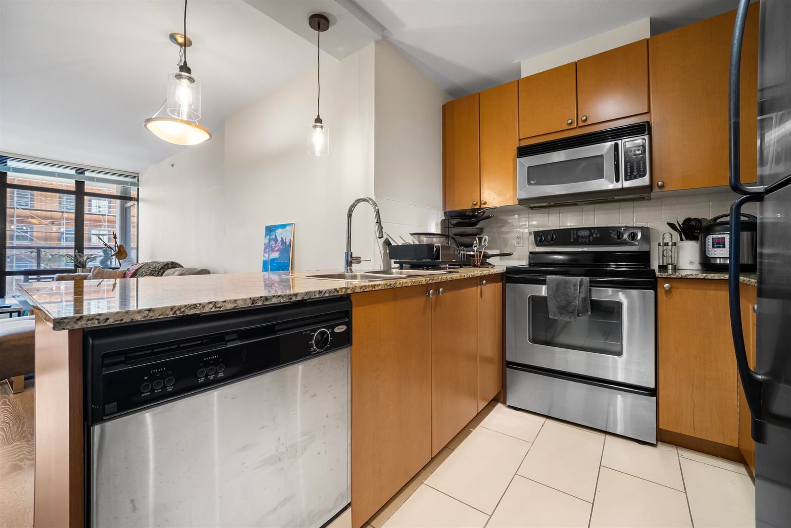 Listing Image 8