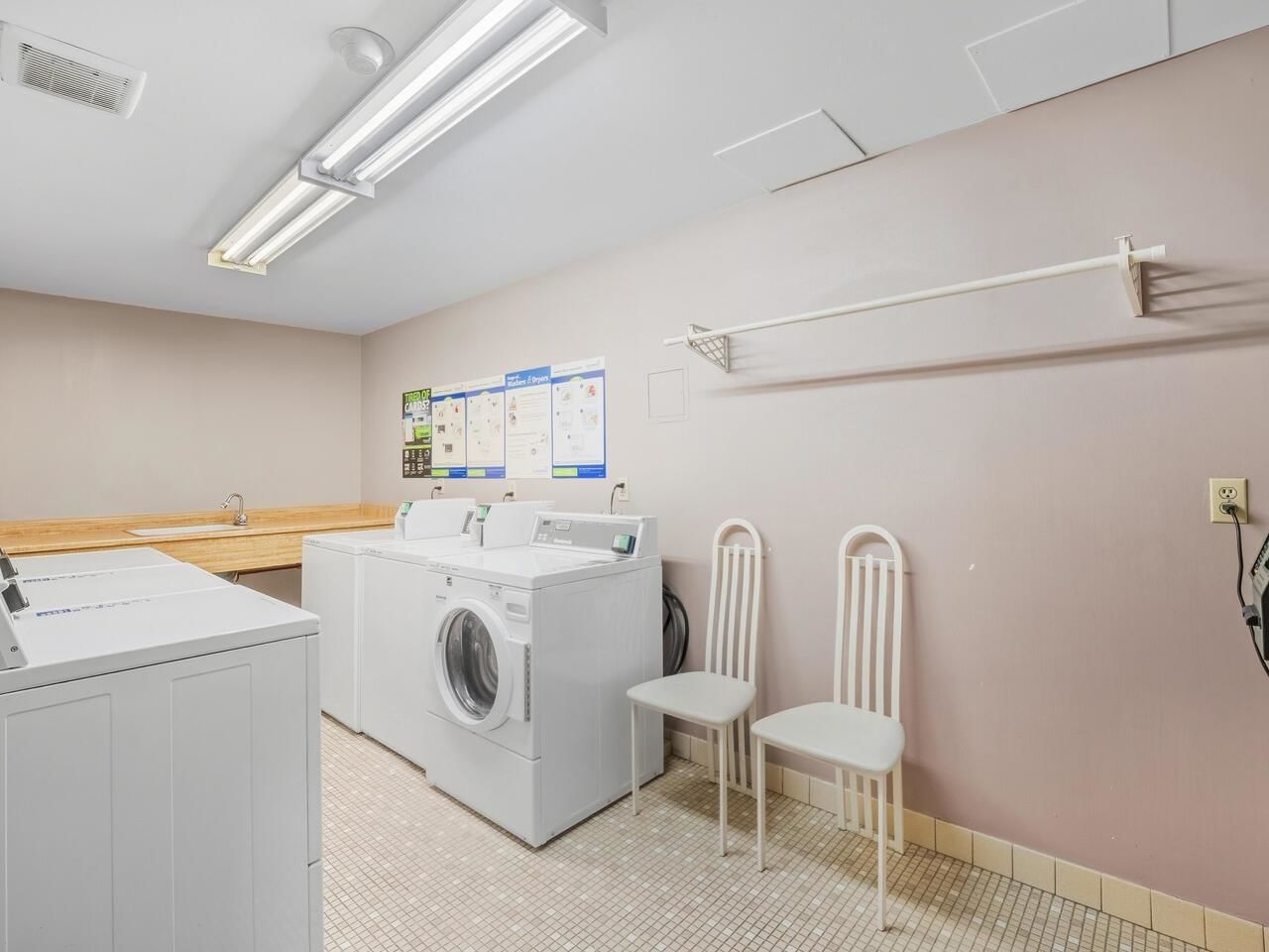 Listing Image 24