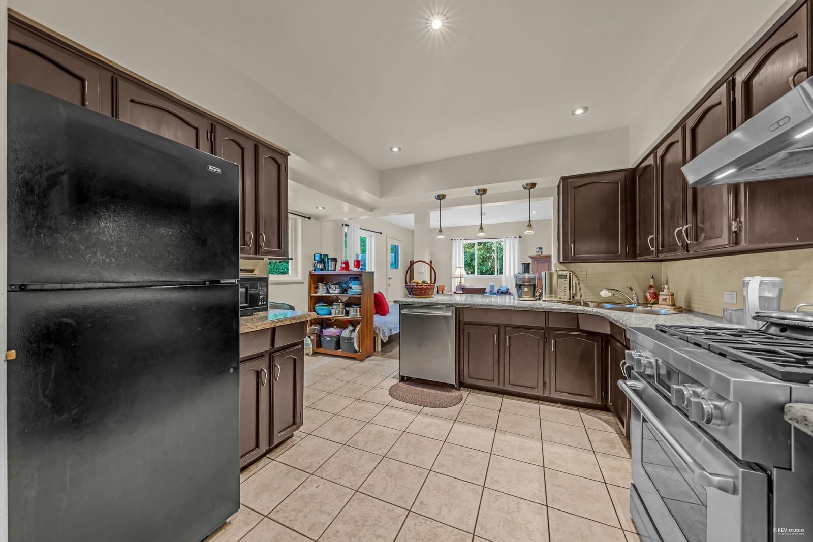 Listing Image 12