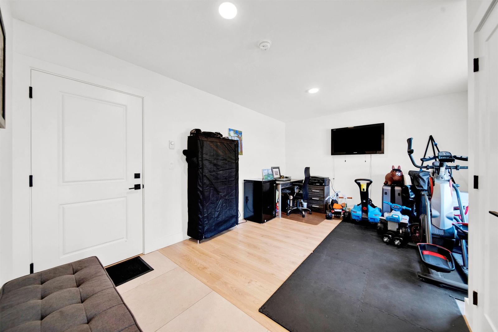 Listing Image 18