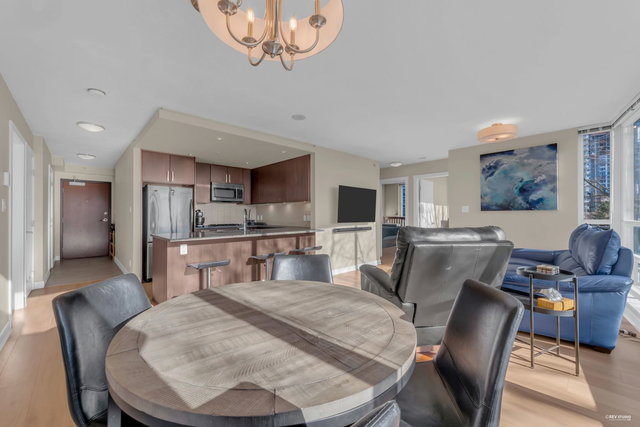 705 - 2978 Glen Drive