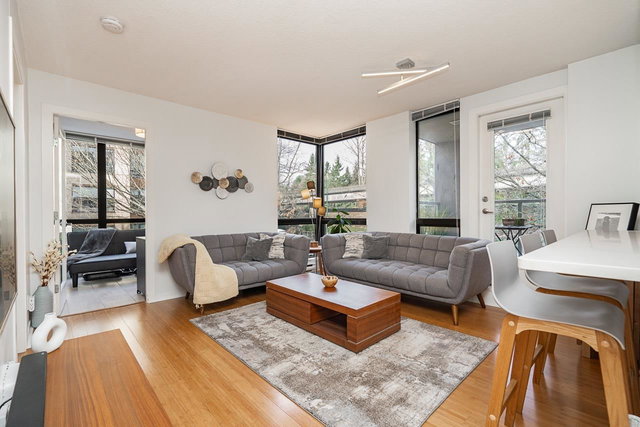 206 - 3638 Vanness Avenue