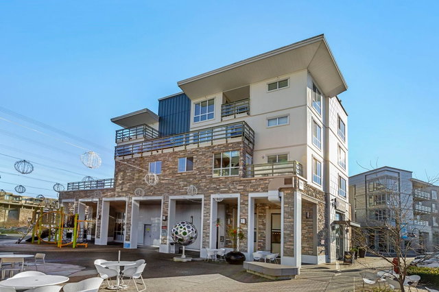 404 - 15785 Croydon Drive