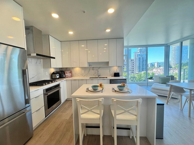 608 - 555 Sydney Avenue