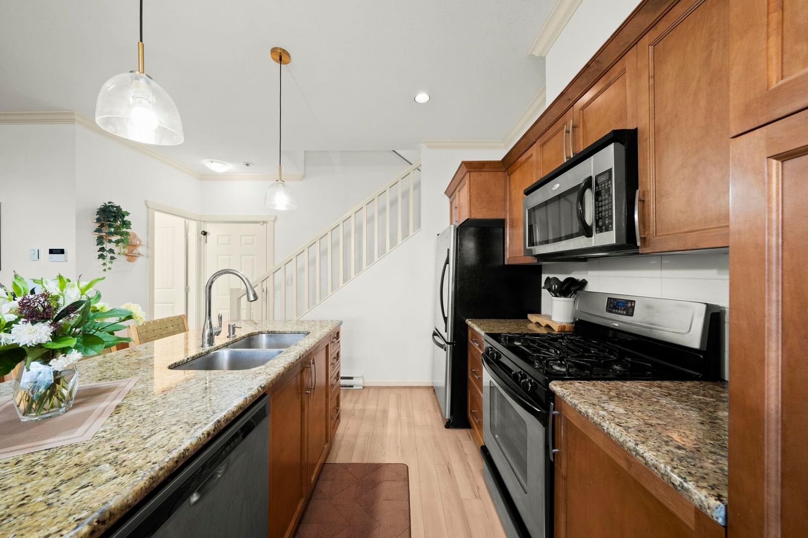 Listing Image 16