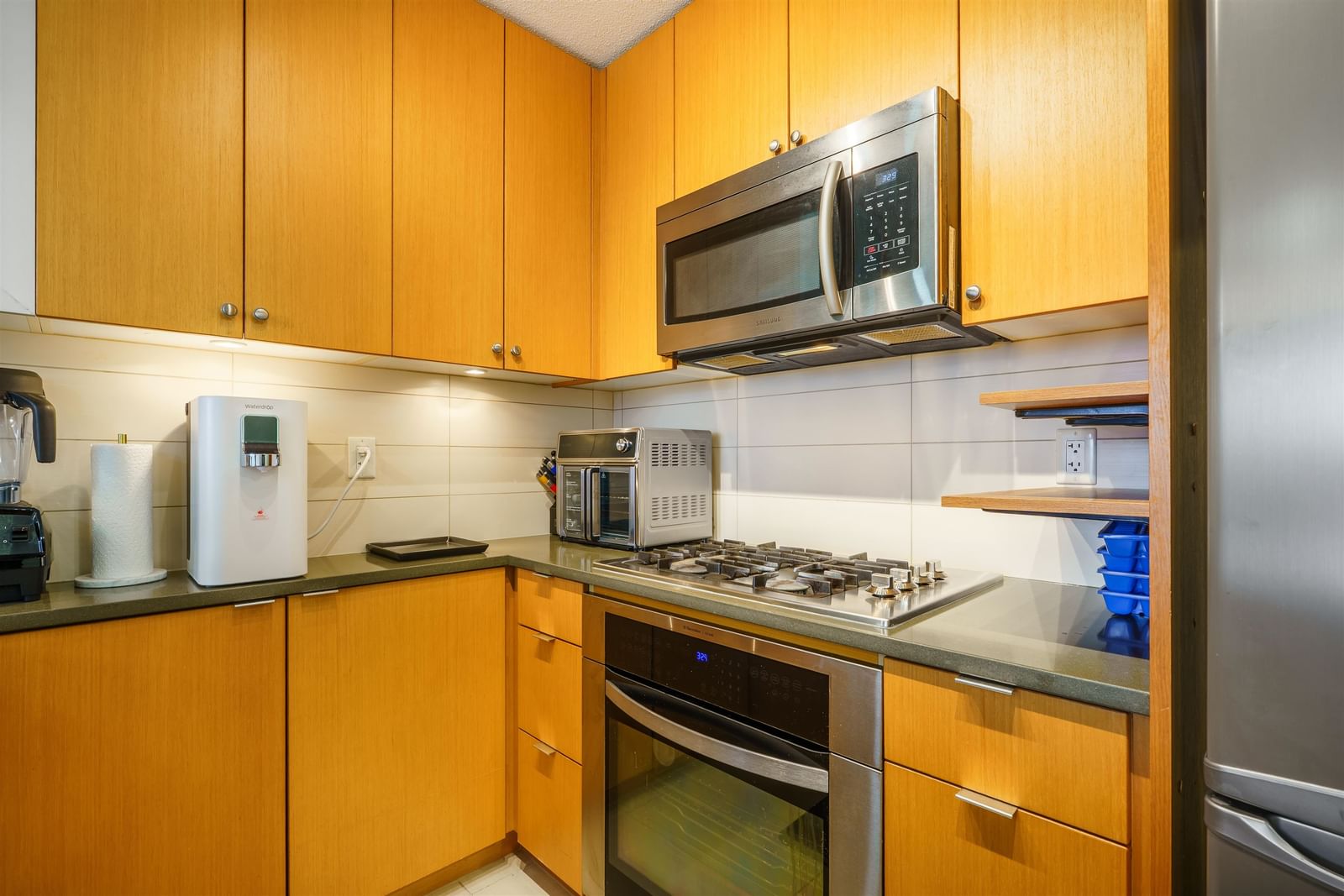 Listing Image 11