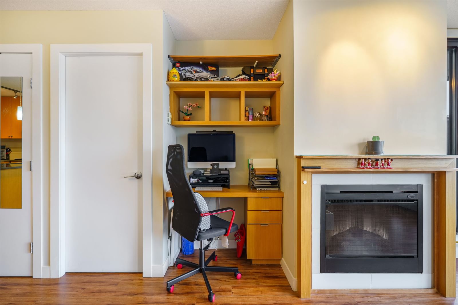 Listing Image 8